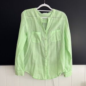 Carve Designs Light Green Textured Button-Up Blouse